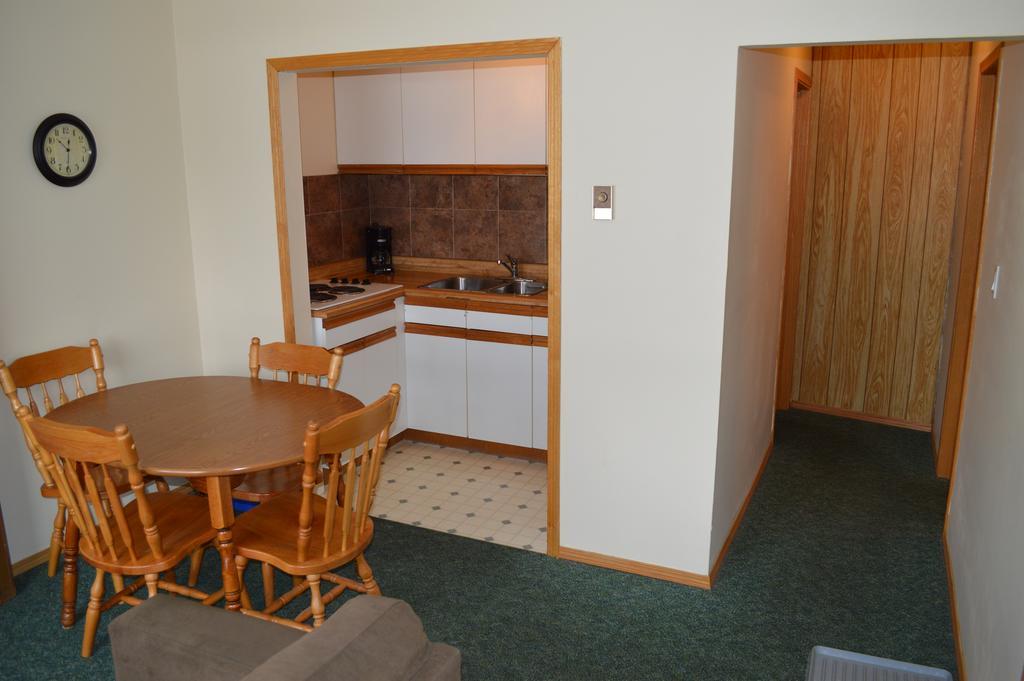 Motel Tyrol Radium Hot Springs Habitación foto